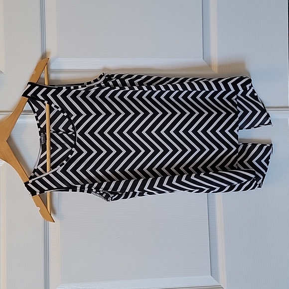 Express Split Back Tank - Stripes - Picture 1 of 4